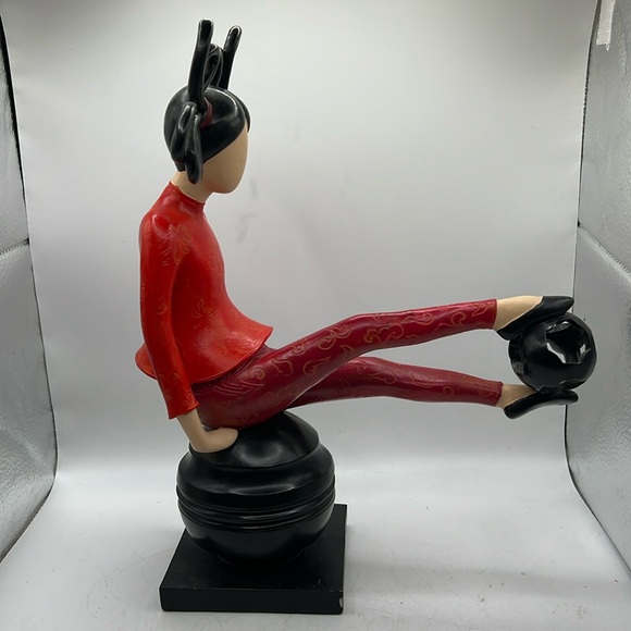 Vintage Japanese Yoga Soccer Woman Red Black Decor Figurine Statue - Picture 3 of 16